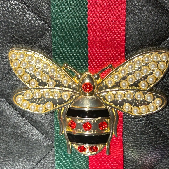 Alba Black Webbing & Bee Quilted Crossbody 18” x 11” x 5” NWT - Picture 7 of 15